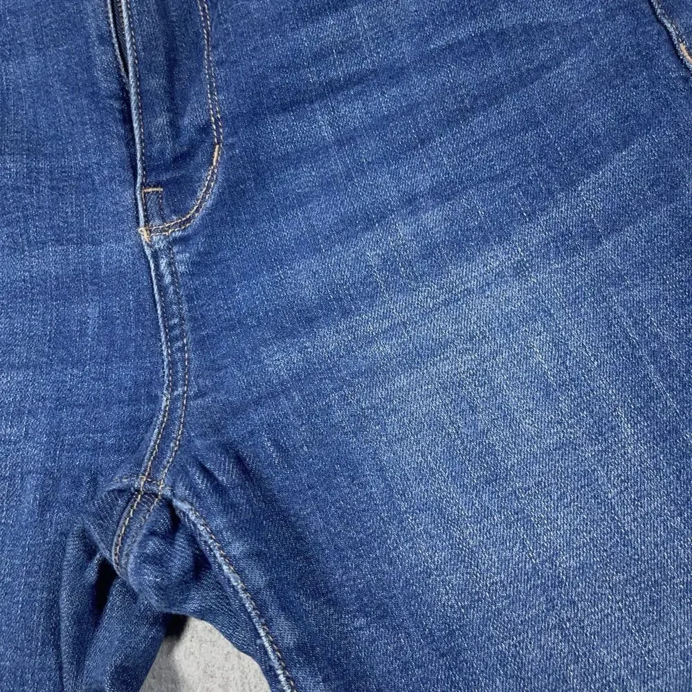 American Eagle Outfitters Women's Blue Flare Jeans